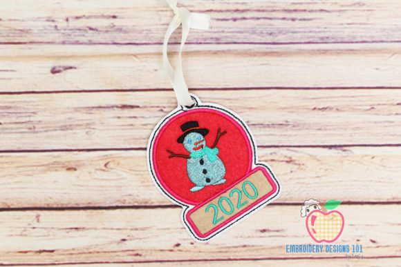 Snowman in Circle Ornament Embroidery Design Review